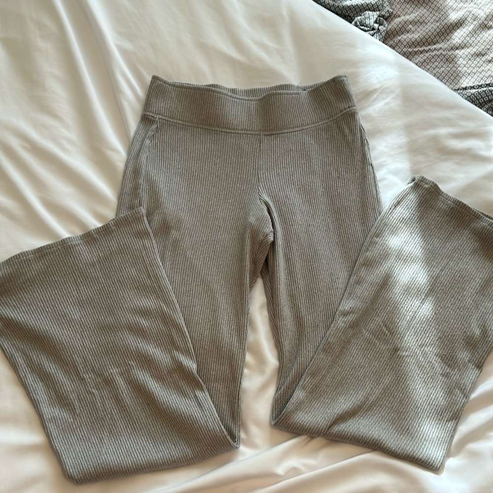 HOLLISTER Gray Pajama Pants. Ribbed Flare Size Small